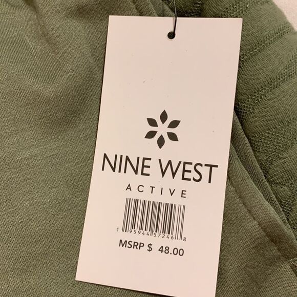 Nine West Active Size Small Athletic shorts olives green with drawstring waist - Picture 3 of 9